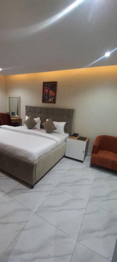 Choice Suites Signature 5*